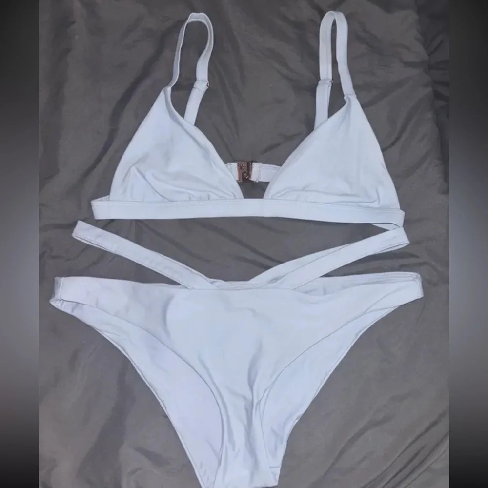 Bikini bundle - Picture 2 of 4